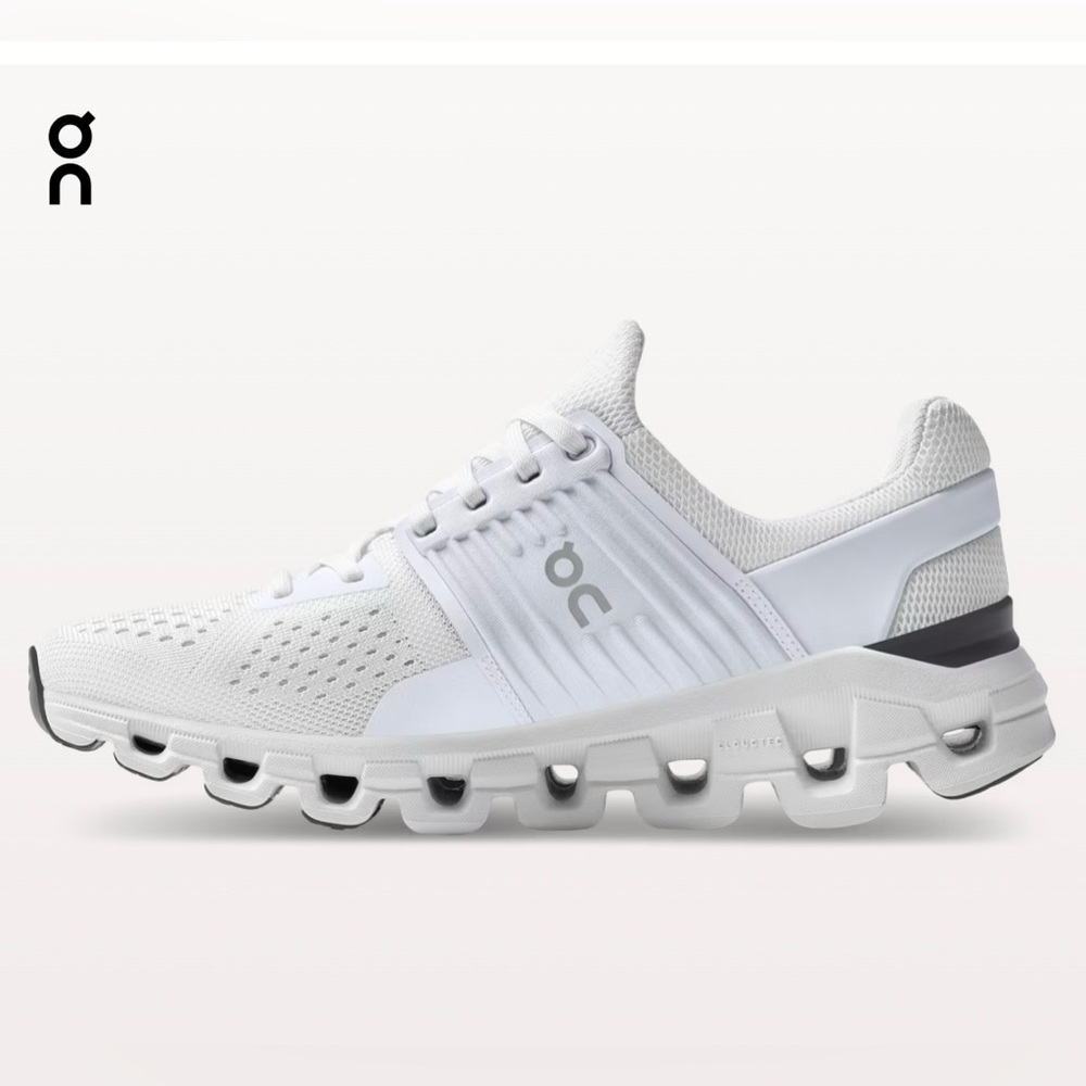 On Cloudswift Running Shoe
